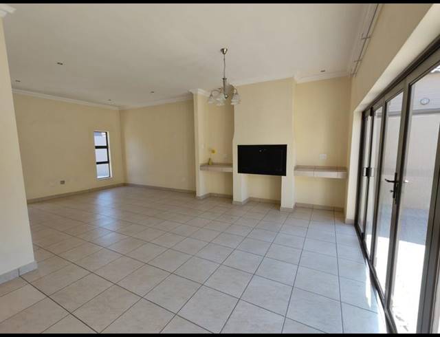 4 BEDROOM CLUSTER FOR SALE IN THREE RIVERS EAST